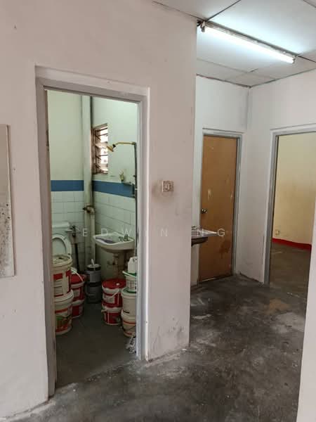 Apartment for Rent at Desa Aman Puri Apartment - Edwin Ng - Bathroom - PropertyGuru.com.my