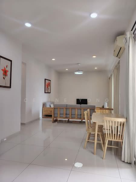 Kings Bay @ Country Garden Danga Bay untuk Untuk Disewa - RM 3,000 /bulan, Mac 2026 - Living Room - PropertyGuru.com.my