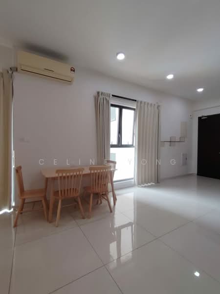 Kings Bay @ Country Garden Danga Bay untuk Untuk Disewa - RM 3,000 /bulan, Mac 2026 - Living Room - PropertyGuru.com.my