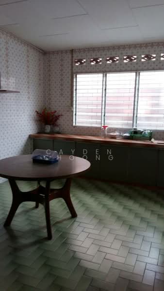 Island Park Semi-D ( Huge Garden ) untuk Untuk Dijual - RM 2,800,000, Mac 2026 - Kitchen - PropertyGuru.com.my