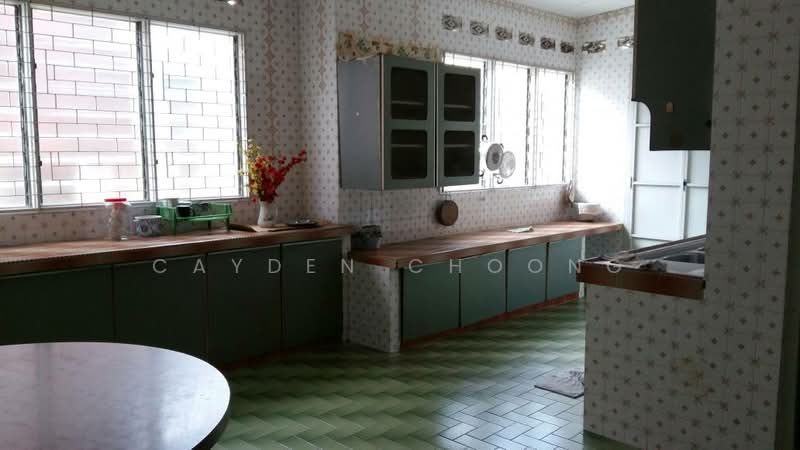 Island Park Semi-D ( Huge Garden ) untuk Untuk Dijual - RM 2,800,000, Mac 2026 - Kitchen - PropertyGuru.com.my