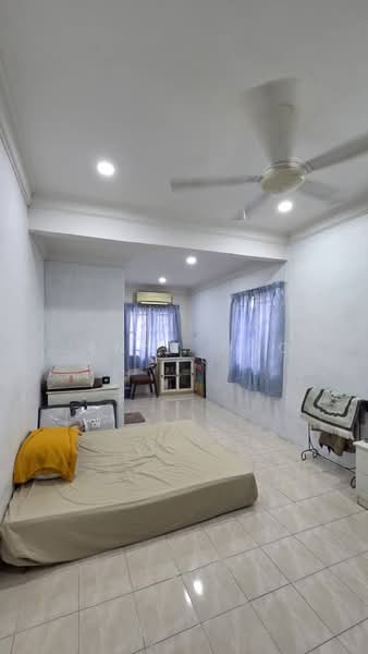 Taman Sutera Prima untuk Untuk Dijual - RM 860,000, Mac 2026 - Bedroom - PropertyGuru.com.my