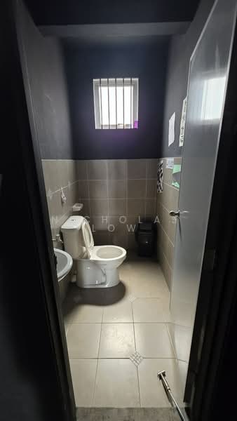 Shop for Rent in Austin Heights (Tebrau) - Nicholas Low - Bathroom - PropertyGuru.com.my