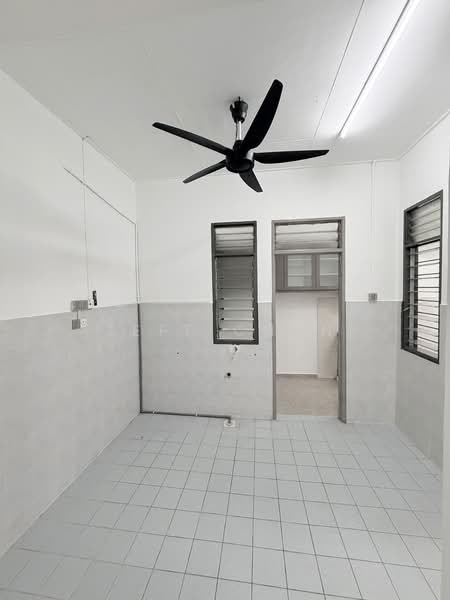 1-storey Terraced House for Rent in Johor Bahru (Johor) - Jeff Chan - Dry Kitchen - PropertyGuru.com.my