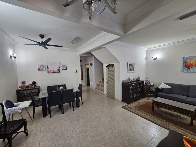 Bukit Jelutong untuk Untuk Dijual - RM 780,000, Mac 2026 - Living Room - PropertyGuru.com.my