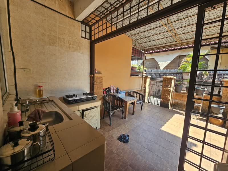 Bukit Jelutong untuk Untuk Dijual - RM 780,000, Mac 2026 - Kitchen - PropertyGuru.com.my