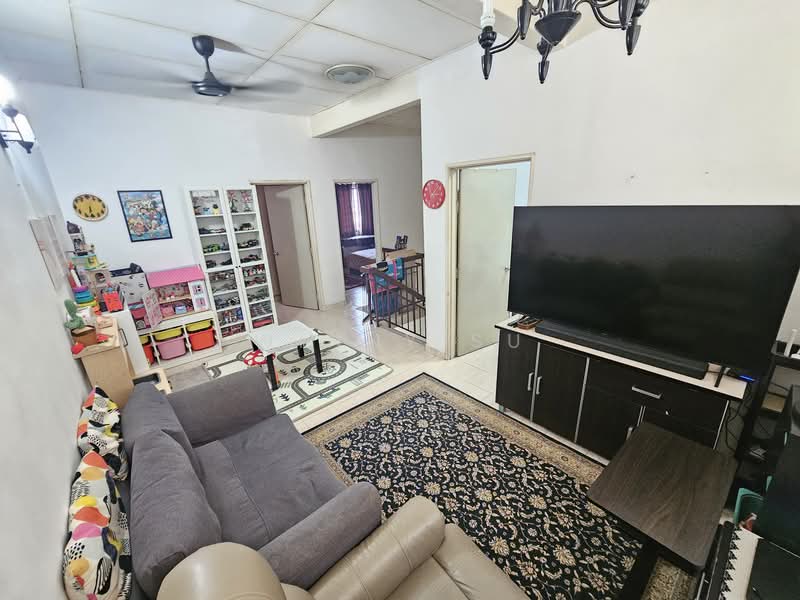 Bukit Jelutong untuk Untuk Dijual - RM 780,000, Mac 2026 - Living Room - PropertyGuru.com.my
