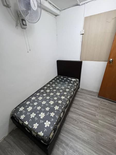 1-storey Terraced House for Rent in Taman Abad (Johor Bahru) - Li Wei - Bedroom - PropertyGuru.com.my