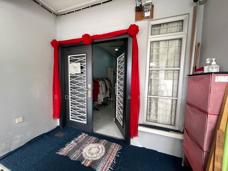 1-storey Terraced House for Sale in Lestari Putra (Seri Kembangan) - Firdaus Hamidun - PropertyGuru.com.my