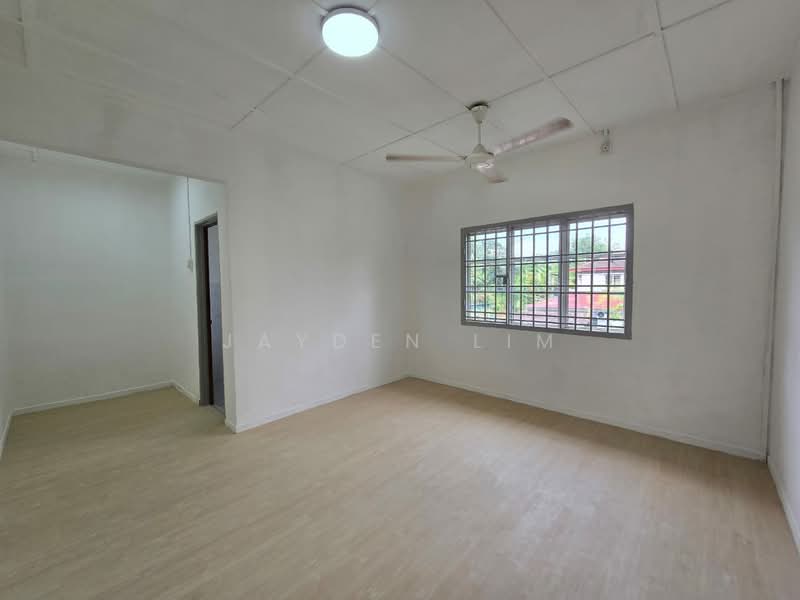 Taman Pulai Indah untuk Untuk Dijual - RM 538,000, Mac 2026 - Living Room - PropertyGuru.com.my