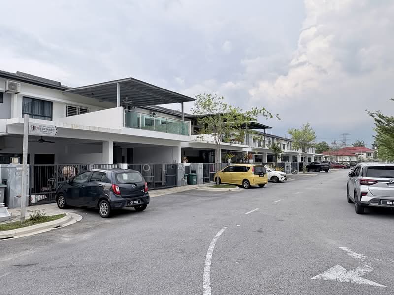 2-storey Terraced House for Sale in Mahkota Hills (Lenggeng) - Elcoln Leong - Exterior - PropertyGuru.com.my