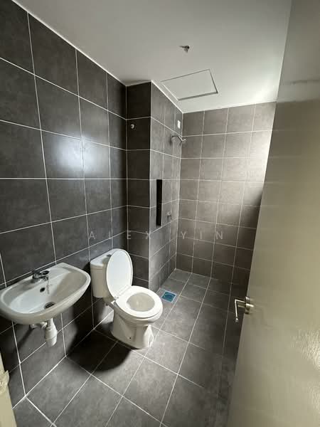 Service Residence for Sale at Alpinia Residences - Alex Yin - Bathroom - PropertyGuru.com.my