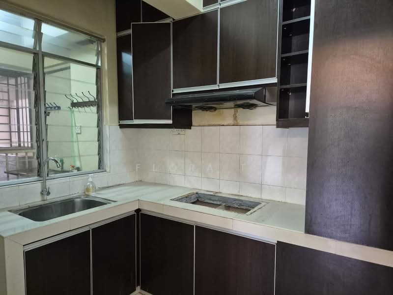 Kristal Heights 2 untuk Untuk Disewa - RM 1,400 /bulan, Mac 2026 - Kitchen - PropertyGuru.com.my