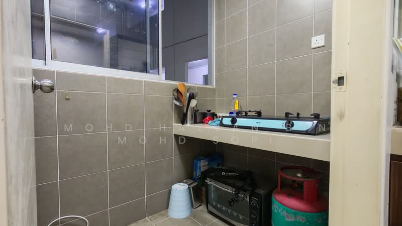 Apartment for Sale at Pangsapuri Seri Mutiara - Mohd Hazlan bin Mohd Sopi - Kitchen - PropertyGuru.com.my