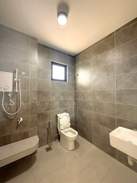 Semi-Detached House for Sale in Cyber 10 (Cyberjaya) - Muhammad Ridhwan Mohd Huzairi - Bathroom - PropertyGuru.com.my