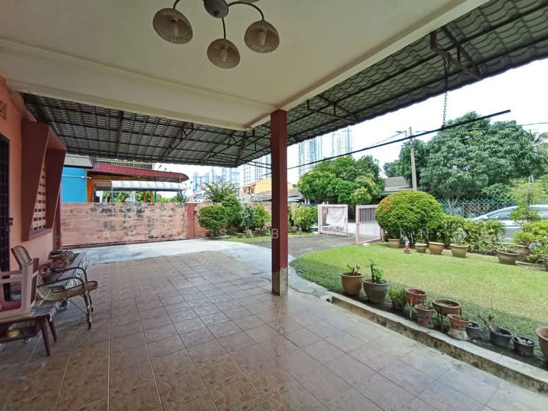 Untuk Dijual - Corner Lot 2 Storey Bungalow @ Taman Keramat, Kuala Lumpur