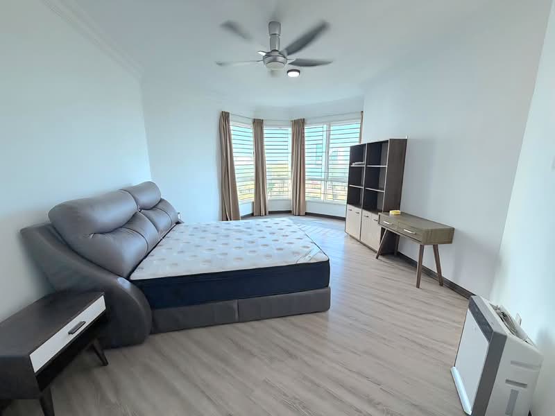 Gurney Beach Resort untuk Untuk Disewa - RM 4,500 /bulan, Mac 2026 - Bedroom - PropertyGuru.com.my