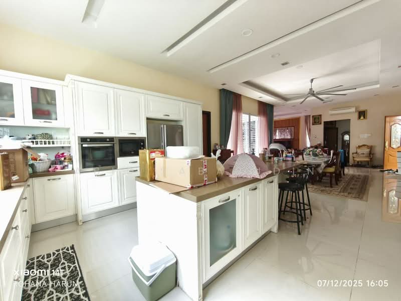 Bungalow for Sale in Ukay Bistari (Ulu Kelang) - Abid Sabarudin - Kitchen - PropertyGuru.com.my