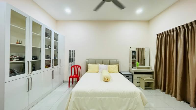 Evira @ Warisan Puteri untuk Untuk Disewa - RM 2,600 /bulan, Mac 2026 - Bedroom - PropertyGuru.com.my