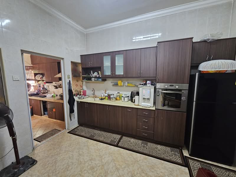 Bukit Jelutong untuk Untuk Dijual - RM 870,000, Mac 2026 - Kitchen - PropertyGuru.com.my