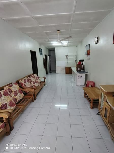 1-storey Terraced House for Sale in Taman Putri Kulai (Kulai) - Shu Ying - Living Room - PropertyGuru.com.my