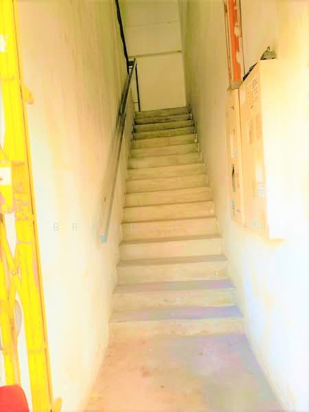 Factory for Rent in Seri Kembangan Industrial Area (Seri Kembangan) - Brandon Yee - Corridor - PropertyGuru.com.my