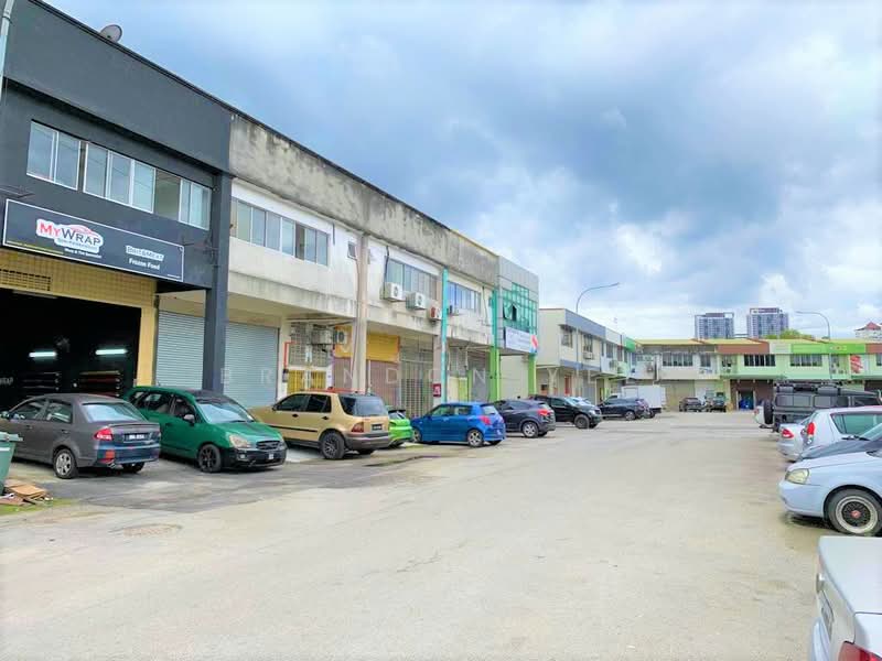 Factory for Rent in Seri Kembangan Industrial Area (Seri Kembangan) - Brandon Yee - Exterior - PropertyGuru.com.my