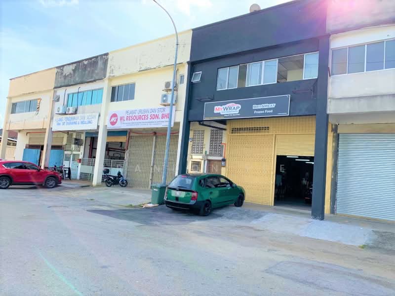 Factory for Rent in Seri Kembangan Industrial Area (Seri Kembangan) - Brandon Yee - Exterior - PropertyGuru.com.my