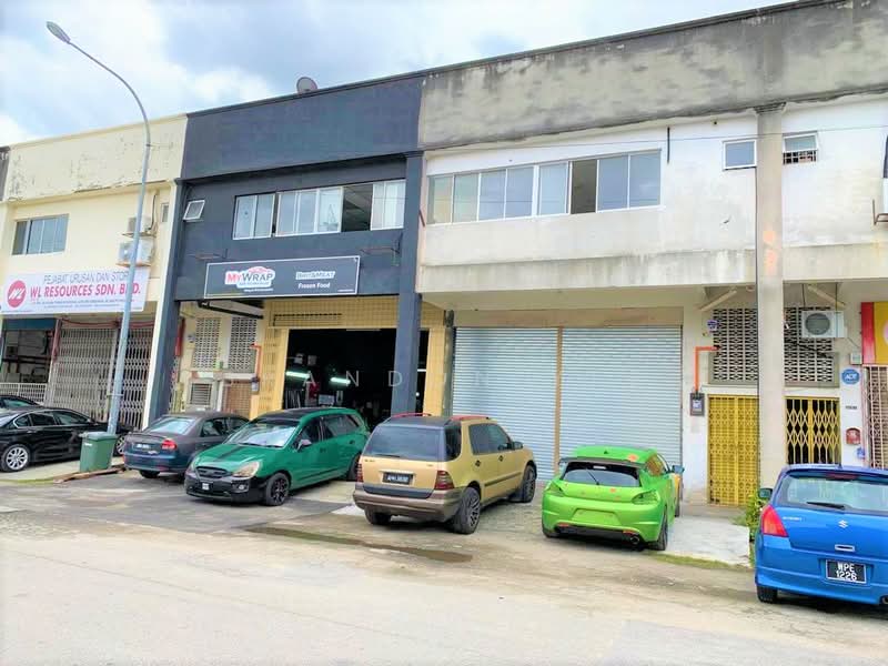Factory for Rent in Seri Kembangan Industrial Area (Seri Kembangan) - Brandon Yee - Exterior - PropertyGuru.com.my