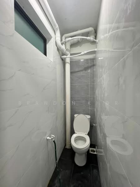 Flat for Sale at Rumah Pangsa Sri Orkid (Ehsan Jaya) - Brandon Khor - Bathroom - PropertyGuru.com.my