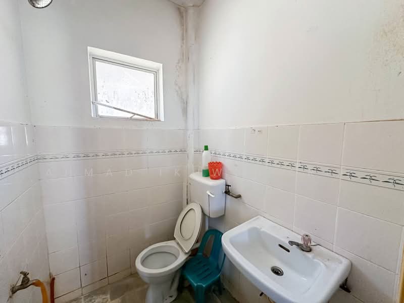 Astana Alam Apartment 2 untuk Untuk Dijual - RM 140,000, Mac 2026 - Bathroom - PropertyGuru.com.my