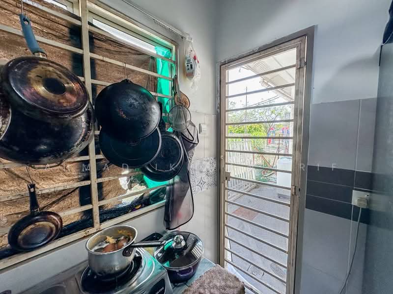 Seri Wirani 8 untuk Untuk Dijual - RM 575,000, Mac 2026 - Kitchen - PropertyGuru.com.my