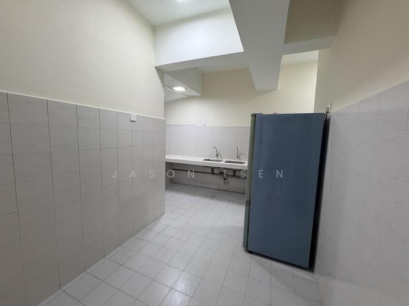 Rumah Flat untuk Dijual di Kuchai Entrepreneurs Park - Jason Tsen - Kitchen - PropertyGuru.com.my