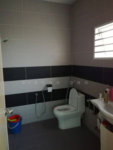 TAMAN BUKIT BARU INDAH untuk Untuk Dijual - RM 890,000, Mac 2026 - Bathroom - PropertyGuru.com.my