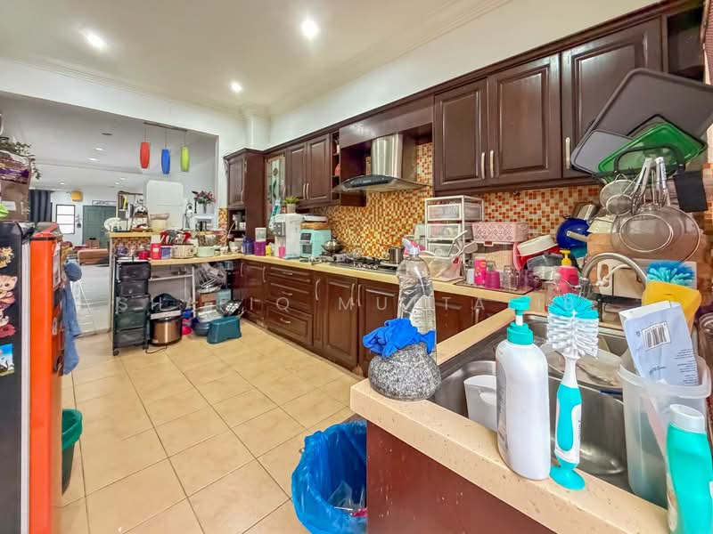 2-storey Terraced House for Sale in Puchong (Selangor) - Shafiq Muttalib - Kitchen - PropertyGuru.com.my