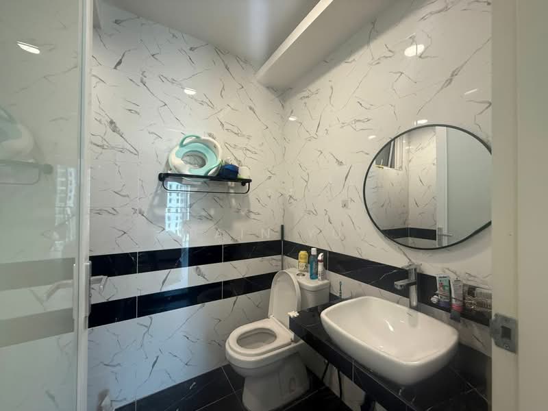 Kondominium untuk Disewa di QuayWest Residence - Rain Yu - Bathroom - PropertyGuru.com.my