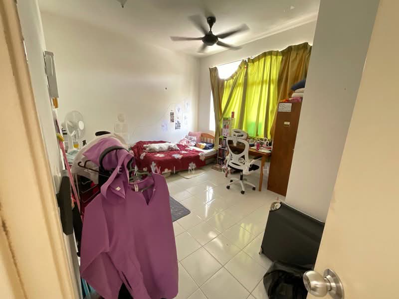 Taman Iris, Bukit Beruntung, Rawang untuk Untuk Dijual - RM 388,000, Mac 2026 - Bedroom - PropertyGuru.com.my