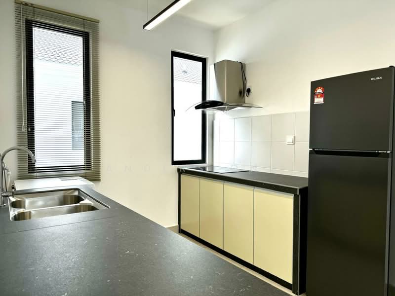 Townhouse for Sale in Bandar Cassia (Batu Kawan) - Anders Ong - Kitchen - PropertyGuru.com.my