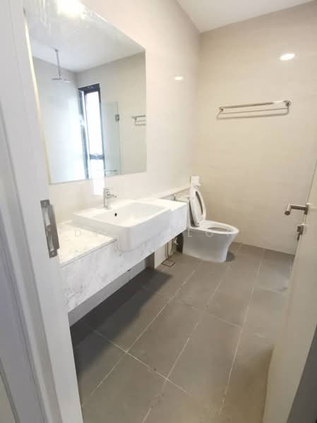 Service Residence for Rent at Dianthus @ Tropicana Gardens - Dixon Loh - Bathroom - PropertyGuru.com.my