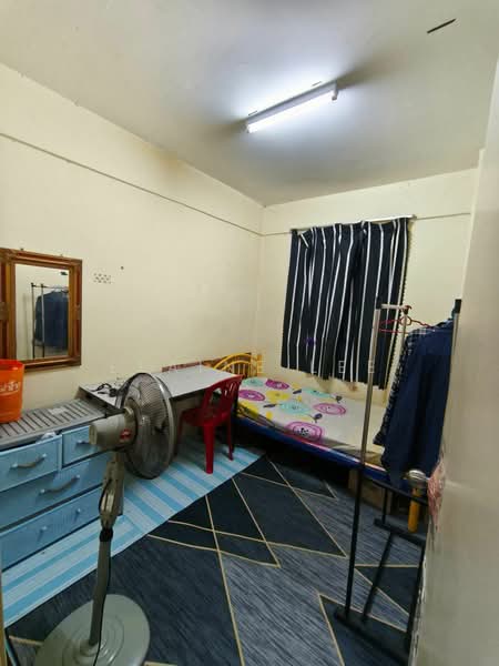 Flat for Sale at Idaman Melur - Elaine Lee - Bedroom - PropertyGuru.com.my