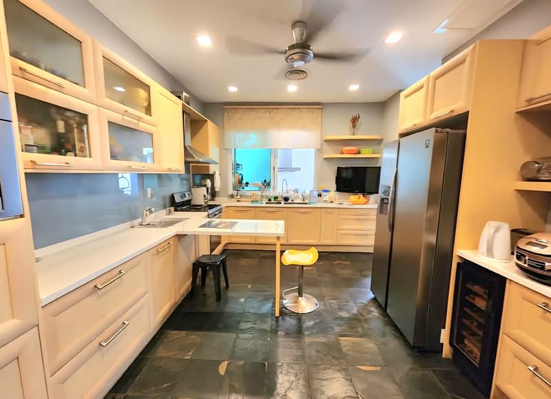 Acacia Seri Tanjung Pinang untuk Untuk Dijual - RM 4,300,000, Mac 2026 - Kitchen - PropertyGuru.com.my