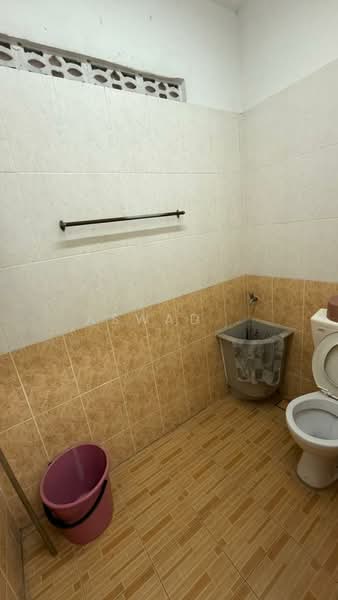 1-storey Terraced House for Sale in Taman Nilam Tanjung (Batu Kawan) - Aswad . - Bathroom - PropertyGuru.com.my