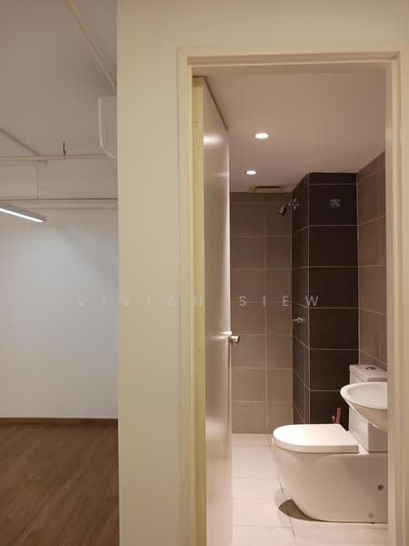 Pejabat untuk Disewa di Pjs 52 (Petaling Jaya) - Vivian Siew - Bathroom - PropertyGuru.com.my