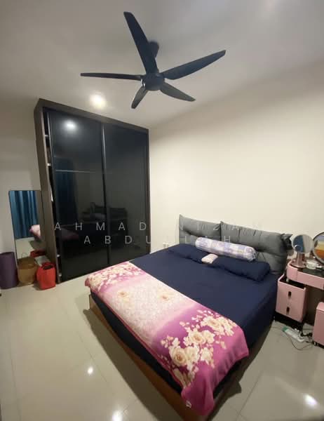 Servis Apartment untuk Disewa di Savio @ Riana Dutamas - Ahmad Nizam Abdullah - Bedroom - PropertyGuru.com.my