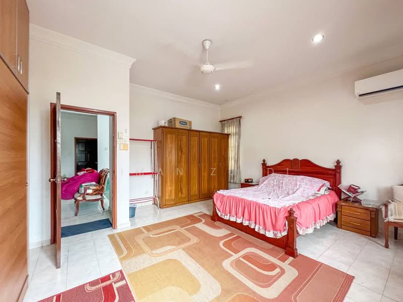 Semi-Detached House for Sale in Bangi (Selangor) - AIMAN ZUHDI - Bedroom - PropertyGuru.com.my