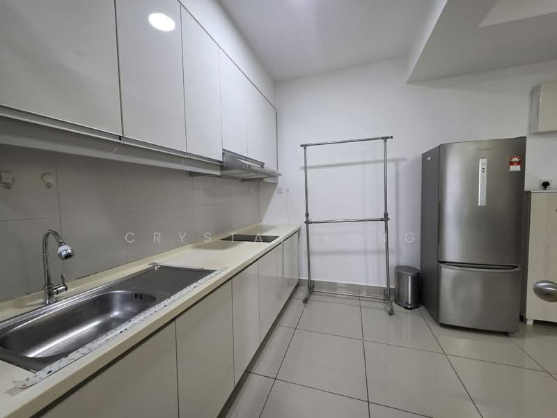 Apartment for Sale at Austin Suites (Permata Austin) - Crystal Kong - Kitchen - PropertyGuru.com.my