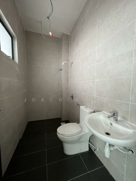 3-storey Terraced House for Sale in Selayang (Selangor) - Joachim Lim - Bathroom - PropertyGuru.com.my