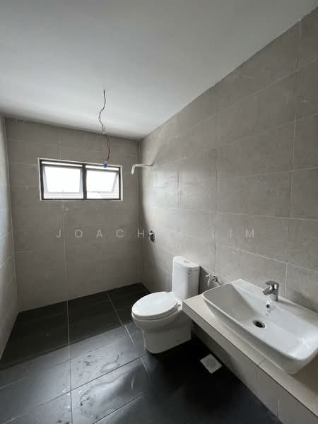 3-storey Terraced House for Sale in Selayang (Selangor) - Joachim Lim - Bathroom - PropertyGuru.com.my