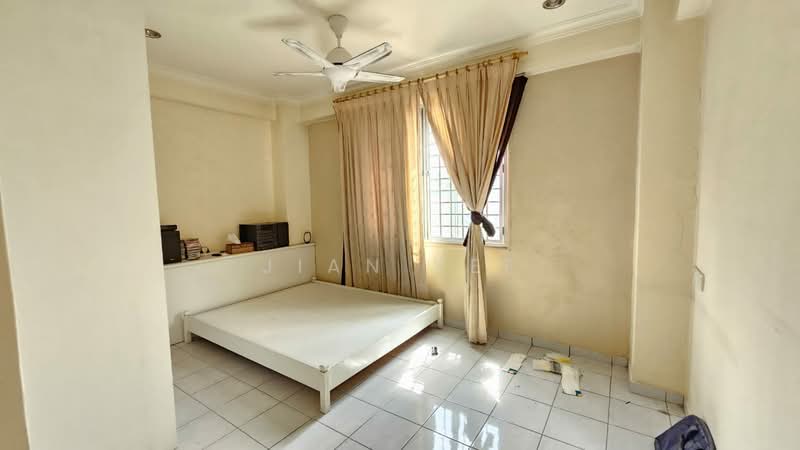 Garden Park untuk Untuk Dijual - RM 300,000, Mac 2026 - Bedroom - PropertyGuru.com.my