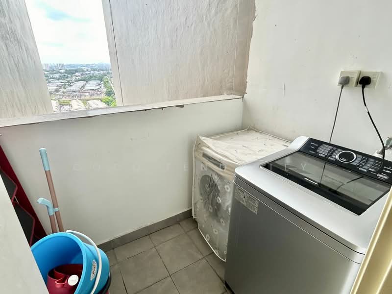 Apartment for Sale at Austin Suites (Permata Austin) - Coco Feng Lily - Balcony - PropertyGuru.com.my